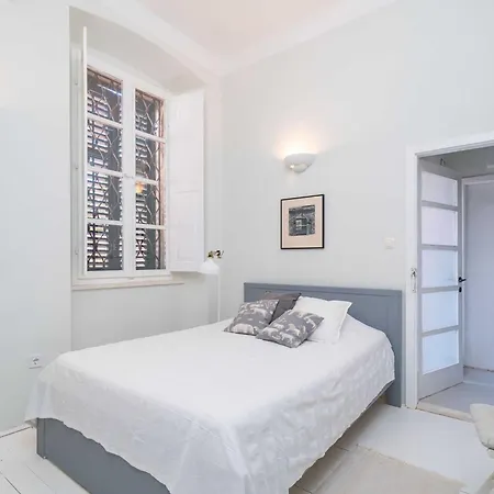 Ranieri - One Bedroom With View * Dubrovnik