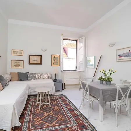 Апартаменты Ranieri - One Bedroom With View