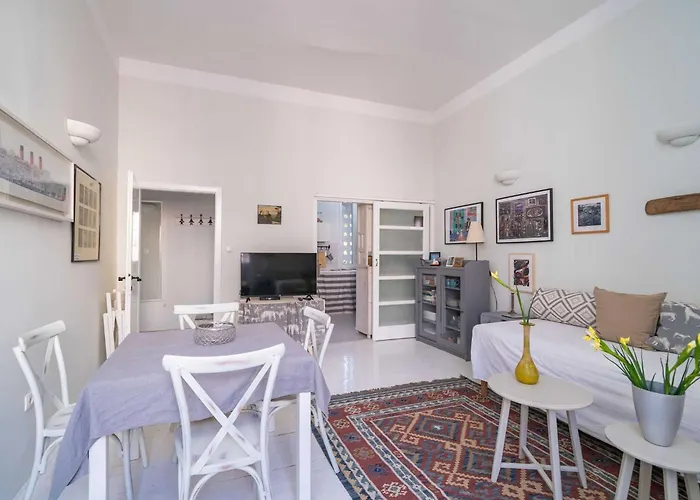 Ranieri - One Bedroom With View *